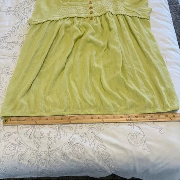 Maurices Top Women 2X Light Green Smocked Ruffle Split Neck Flutter Sleeve Boho - Picture 13 of 14